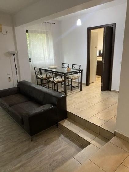 Apartament cu 3 camere decomandat, mobilat în Apărătorii Patriei