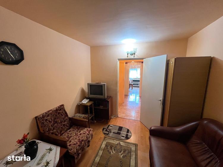 Apartament cu 3 camere în Micro 16