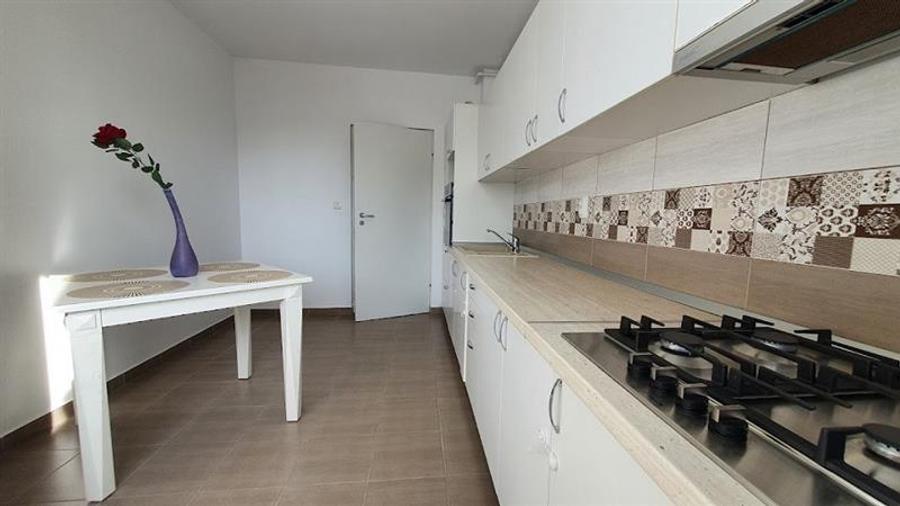 Apartament cu 2 camere decomandat, mobilat în Tudor Vladimirescu