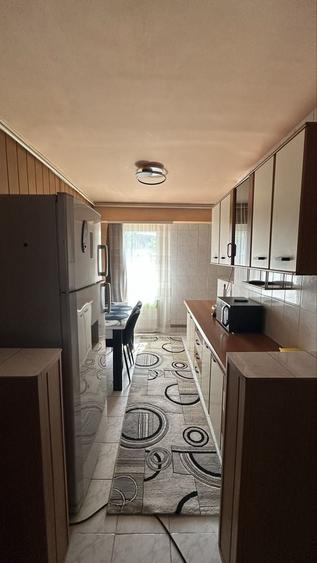 Apartament cu 3 camere în Tudor Vladimirescu