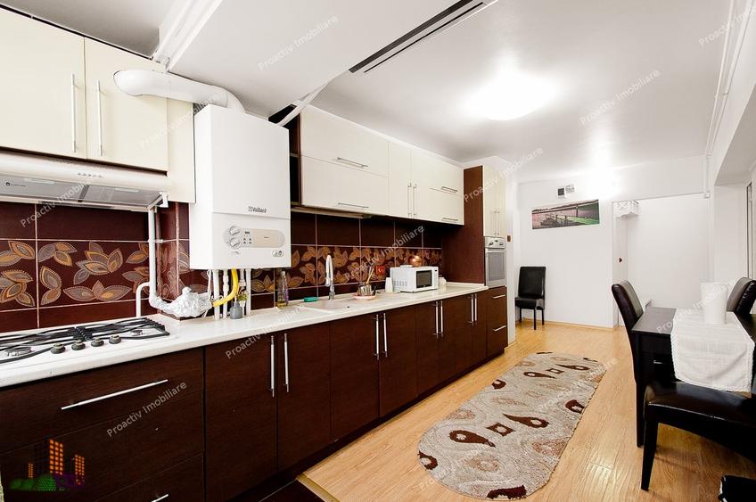 Apartament cu 2 camere decomandat în Micro 18