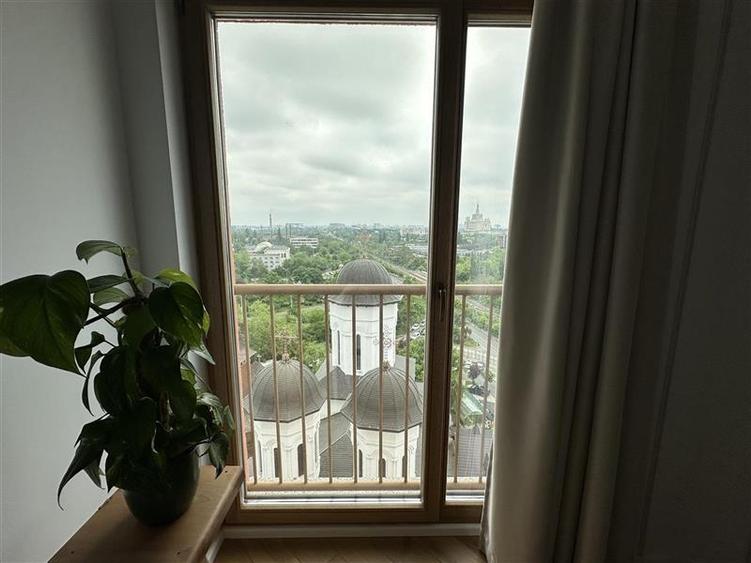 Apartament cu 3 camere decomandat, mobilat în P-ta Presei Libere