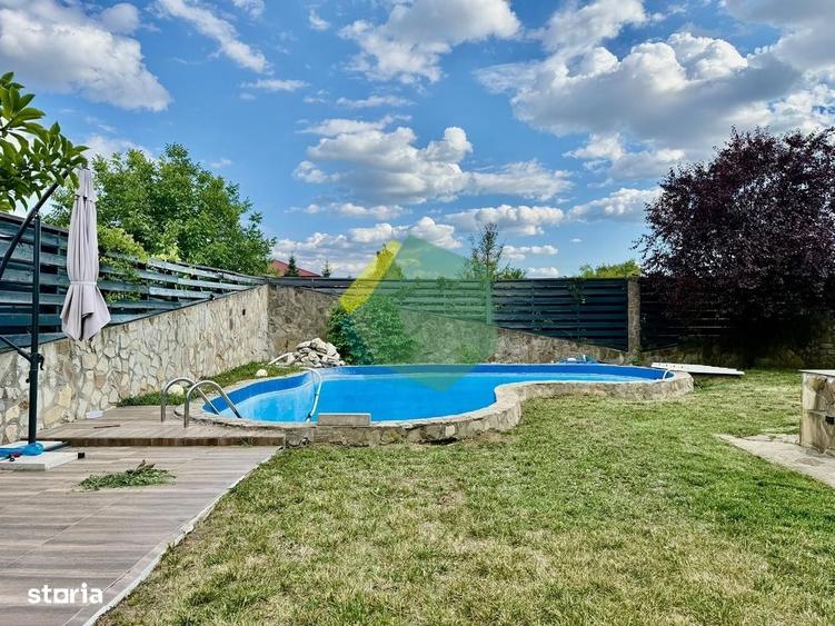Casă cu 4 camere cu Teren 400 Mp în Ferme
