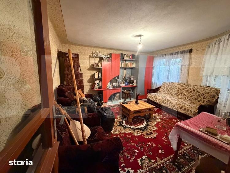 Casă cu 8 camere cu Teren 1300 Mp în Central