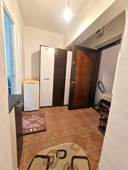 Garsonieră decomandată în Domenii