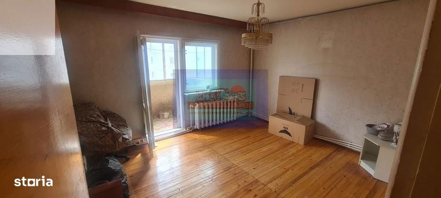 Apartament cu 3 camere decomandat în 13 Septembrie