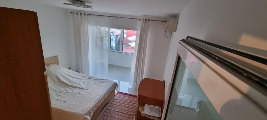 Apartament cu 3 camere decomandat, mobilat în Ultracentral