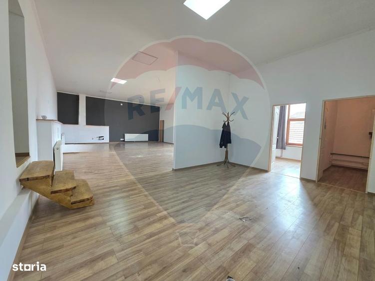 Spațiu comercial, de 179 mp, în Central