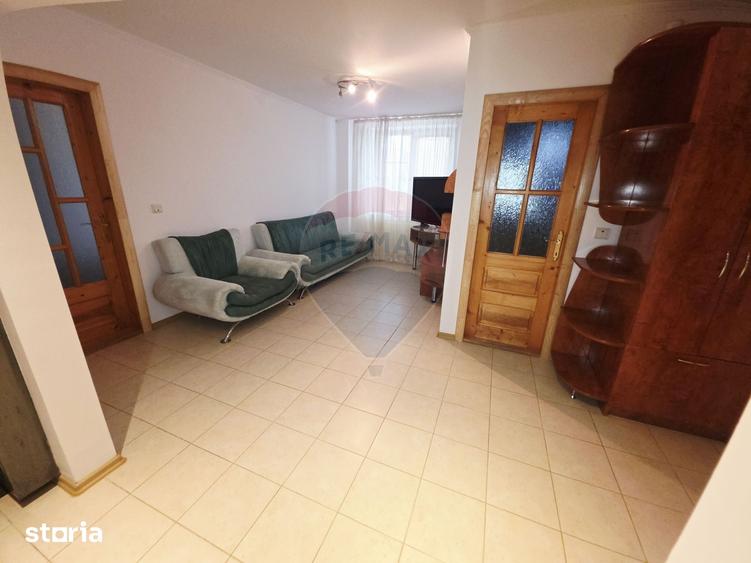 Apartament cu 4 camere în Calea Romanului