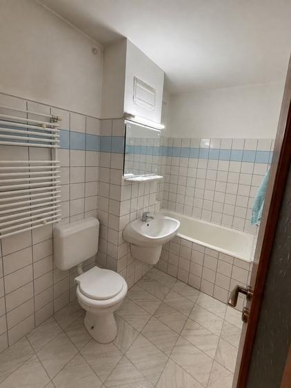 Apartament cu 3 camere decomandat în Aradului