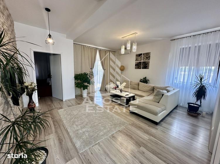 Casă cu 4 camere în Central