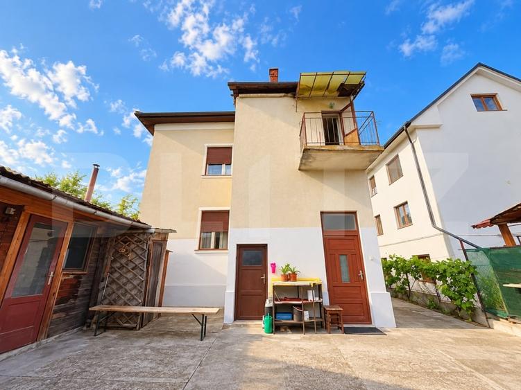 Casă individuală cu 3 camere cu Canalizare în Dâmbul Rotund