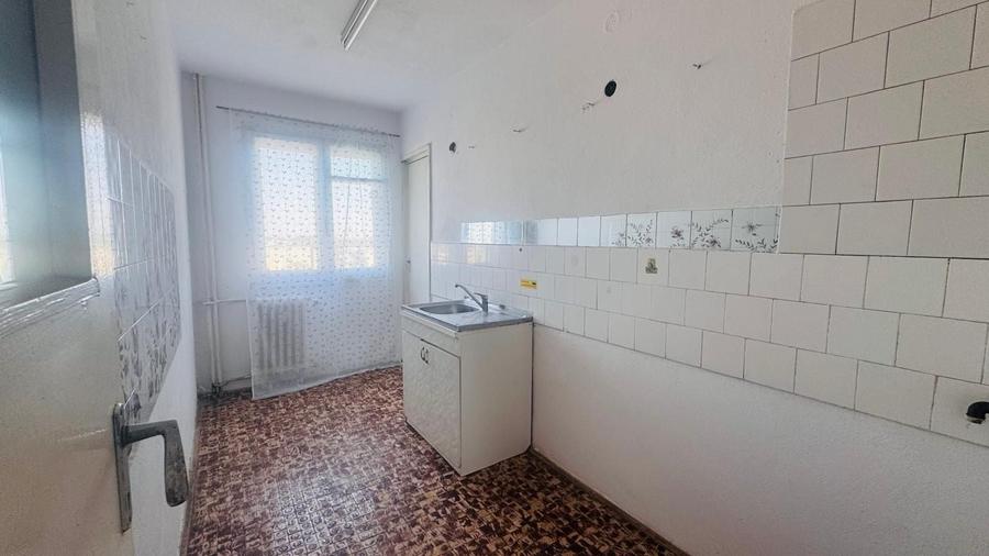 Apartament cu 3 camere decomandat în Aurel Vlaicu