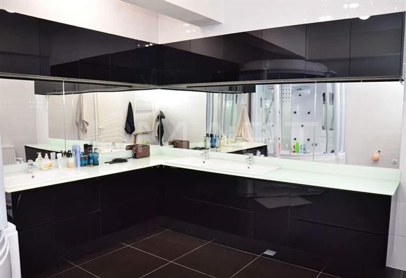 Apartament cu 3 camere în Mihai Viteazul