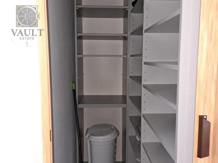 Apartament cu 3 camere semidecomandat, mobilat în Iancului