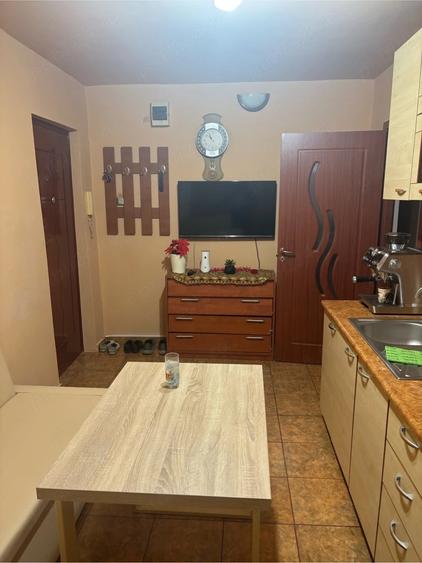 Apartament cu 2 camere semidecomandat în Lipovei