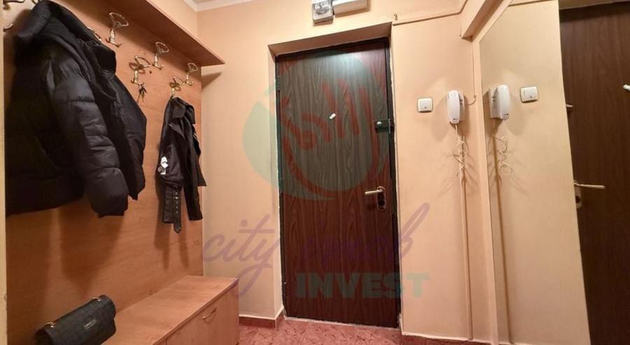 Apartament cu 3 camere decomandat în Obor