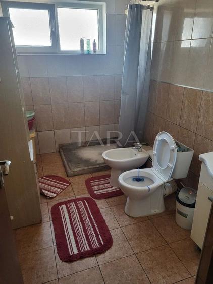 Apartament cu 3 camere decomandat în Florești
