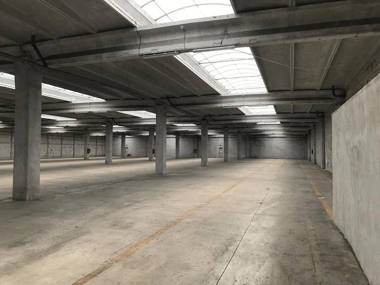 Spațiu comercial, de 1,720 mp, în Glina