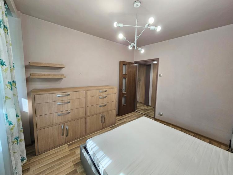 Apartament cu 2 camere semidecomandat în Lacul Tei