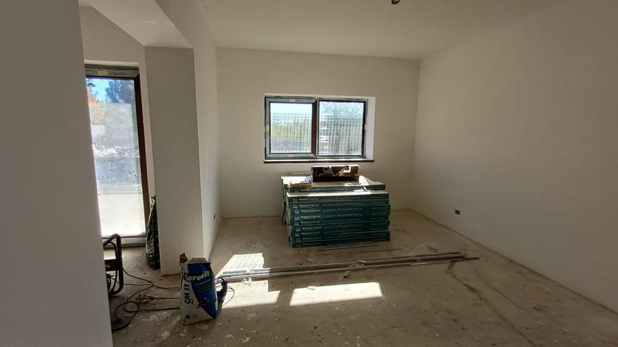 Duplex cu 4 camere cu Canalizare în Corbeanca