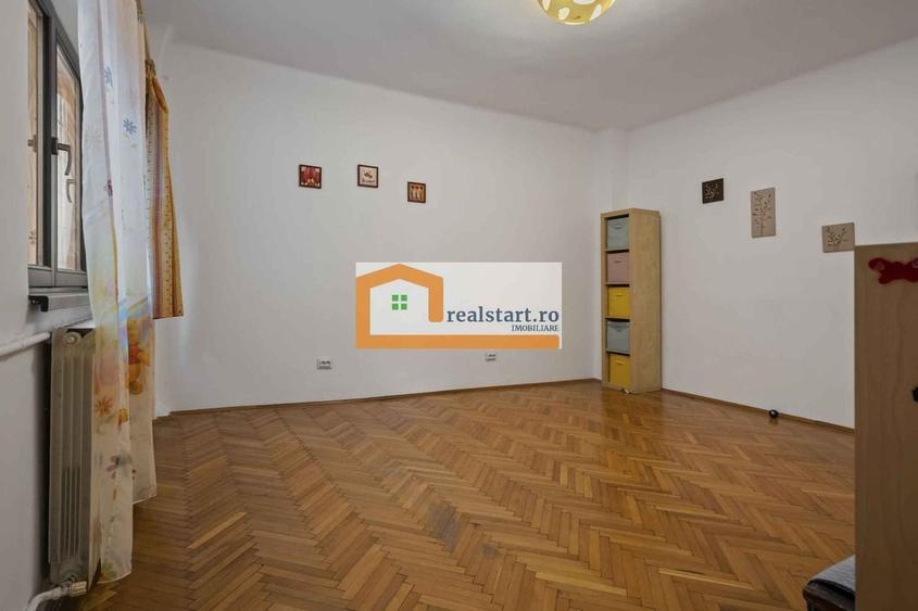 Casă cu 3 camere cu Canalizare în Polonă