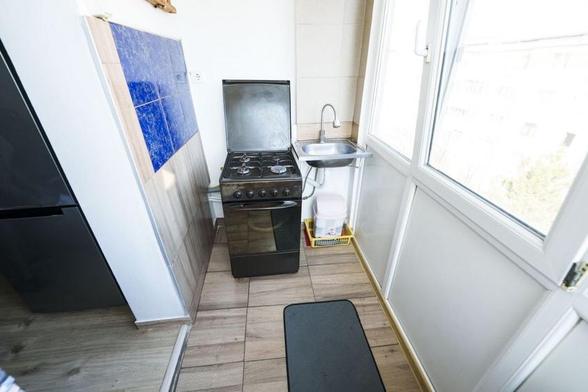 Apartament cu 2 camere decomandat, mobilat în Rovine