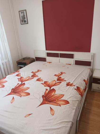 Apartament cu 4 camere decomandat, mobilat în Militari