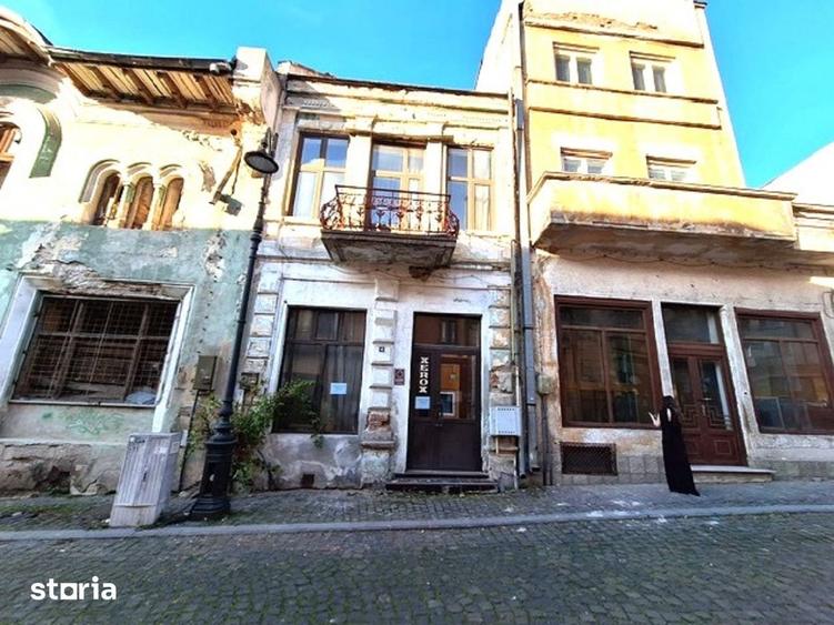 Casă cu 5 camere cu Teren 153 Mp în Central