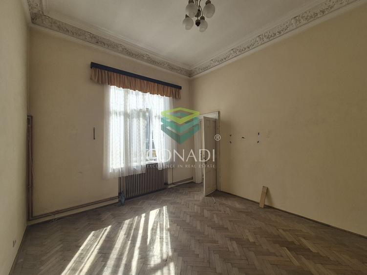 Apartament cu 2 camere semidecomandat în Victoriei