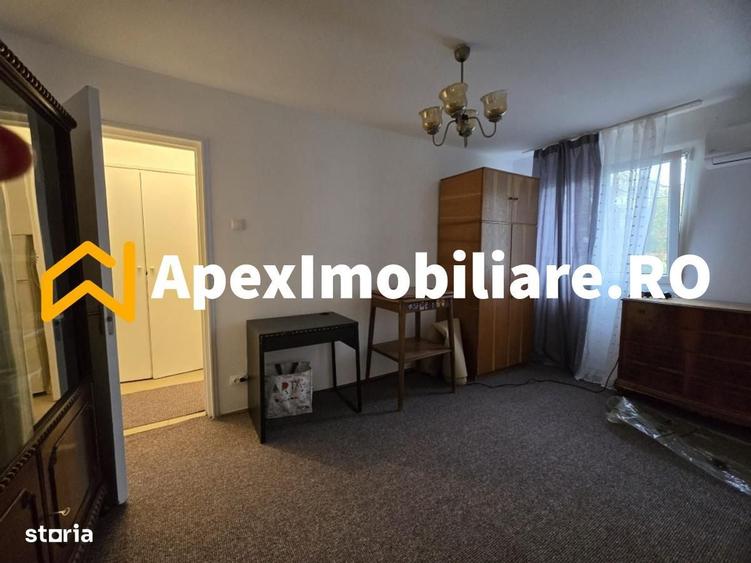 Apartament cu 3 camere decomandat în Drumul Taberei