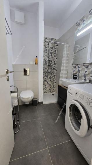 Apartament cu 3 camere decomandat, mobilat în Central