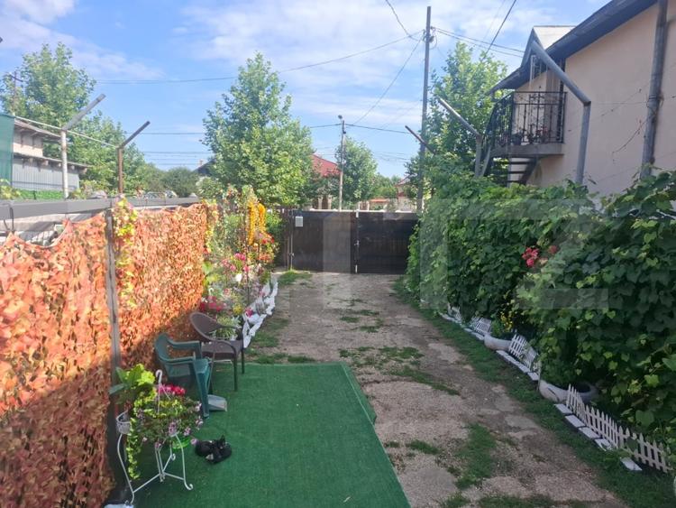 Casă individuală cu 3 camere cu Canalizare în Titu