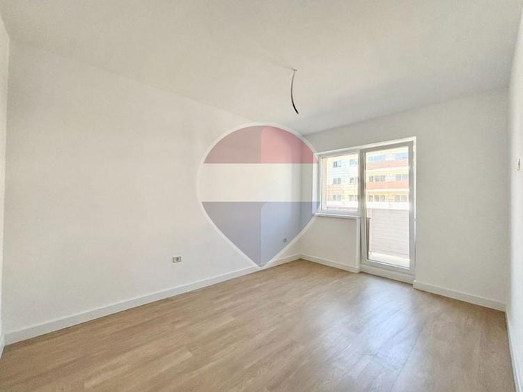 Apartament cu 2 camere semidecomandat în Sânpetru