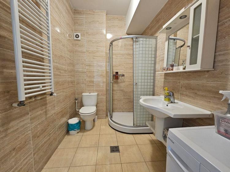 Apartament cu 2 camere decomandat, mobilat în Central