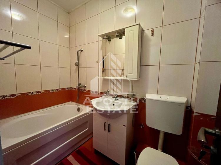 Apartament cu 2 camere semidecomandat, mobilat în Bucovina