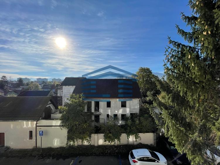 Apartament cu 3 camere decomandat în Bartolomeu
