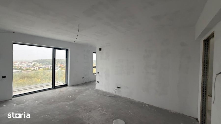 Apartament cu 3 camere decomandat în Sisești
