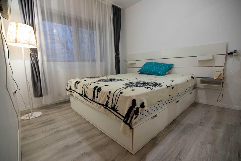 Casă cu 2 camere cu Teren 300 Mp în Moșnița Veche