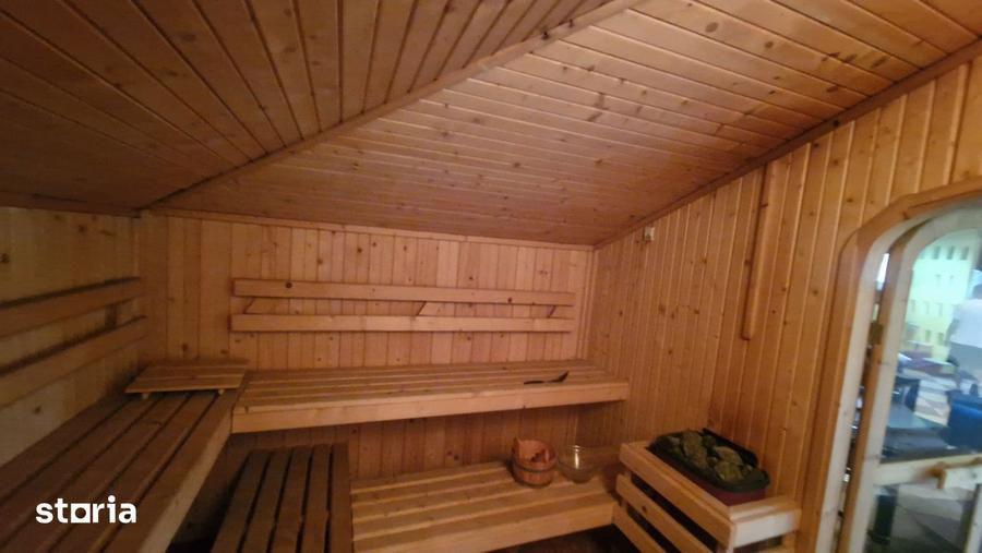 Casă cu 5 camere cu Piscina în Pieptănari