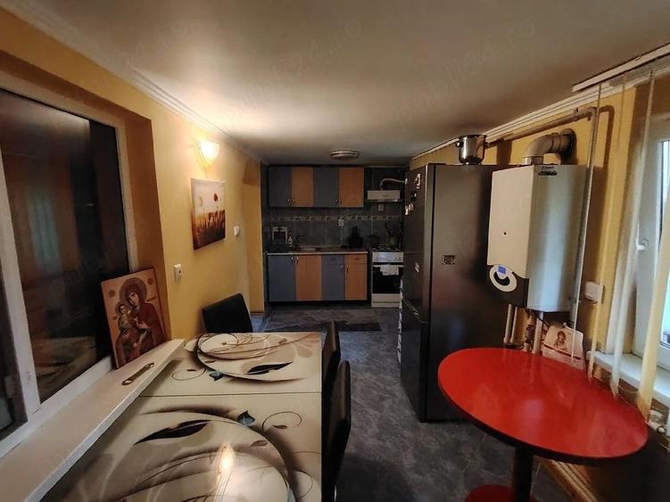 Apartament cu 2 camere decomandat în C5