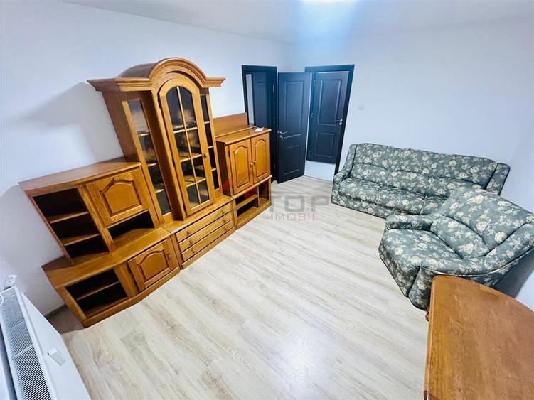 Apartament cu 2 camere decomandat în Podu Roș