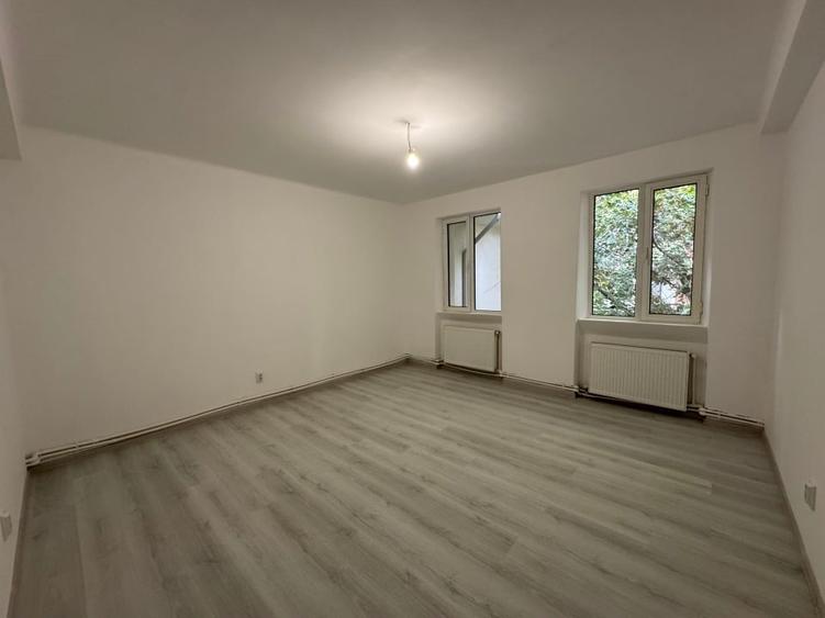Apartament cu 3 camere decomandat în Grozăvești