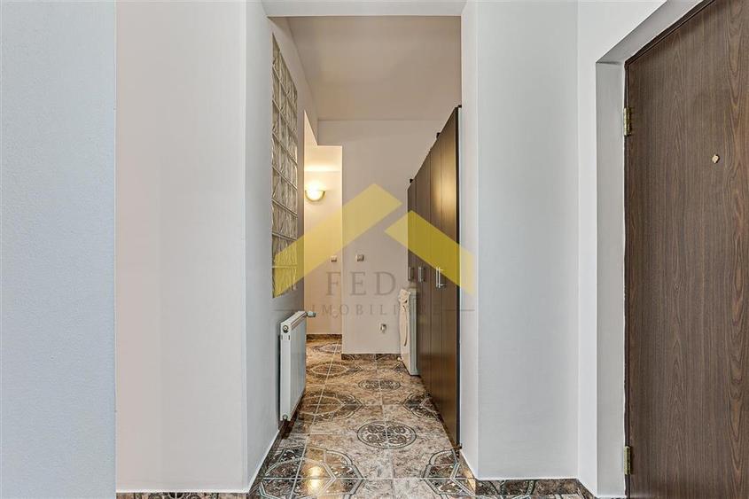 Apartament cu 2 camere semidecomandat, mobilat în UTA