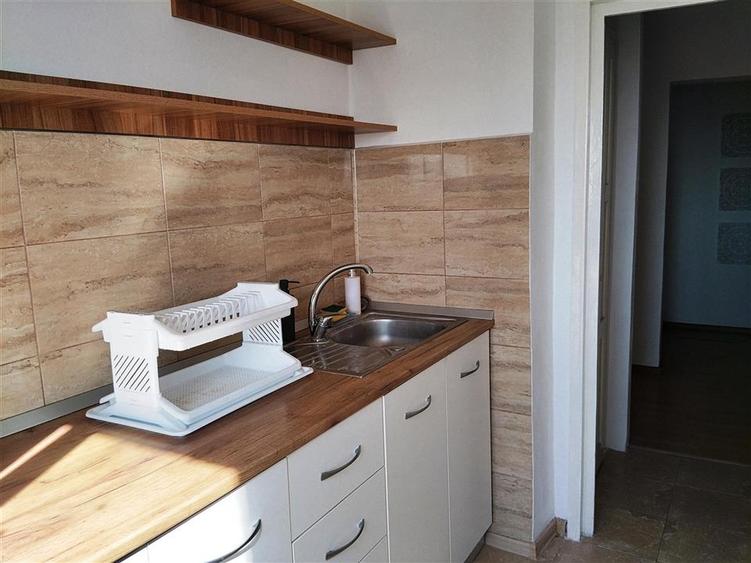 Apartament cu 2 camere decomandat, mobilat în Sud