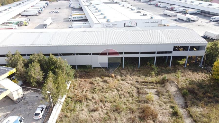 Spațiu industrial, de 2,400 mp, în Afumați