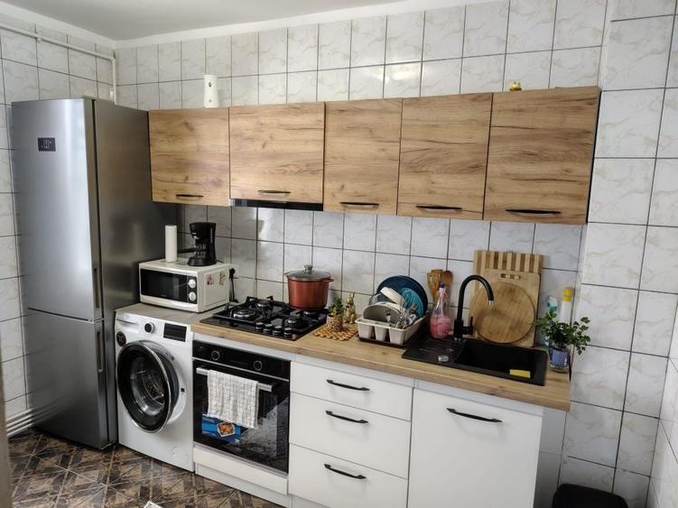 Apartament cu 2 camere decomandat în Mureșeni