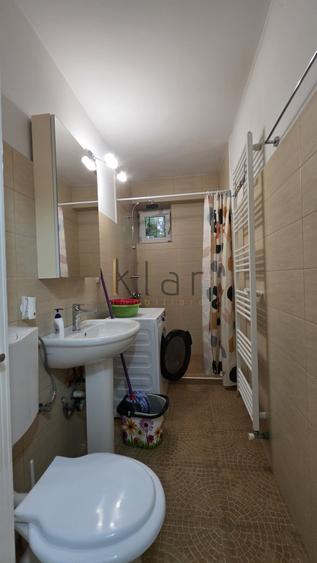 Apartament cu 2 camere semidecomandat, mobilat în Andrei Mureșanu