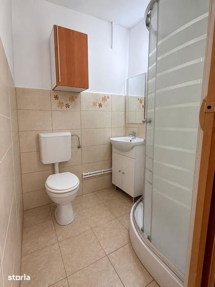 Garsonieră decomandată în Decebal