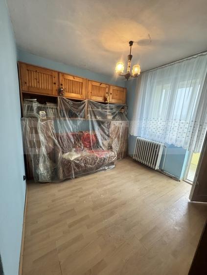 Apartament cu 2 camere decomandat, mobilat în Jibou